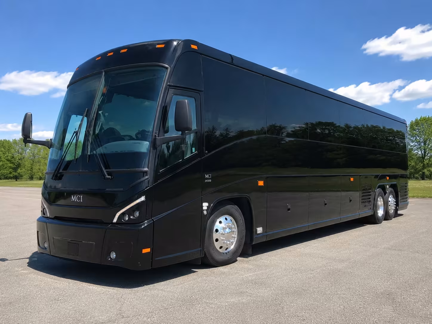 hotel to venue shuttles for multi day corporate retreats in peoria