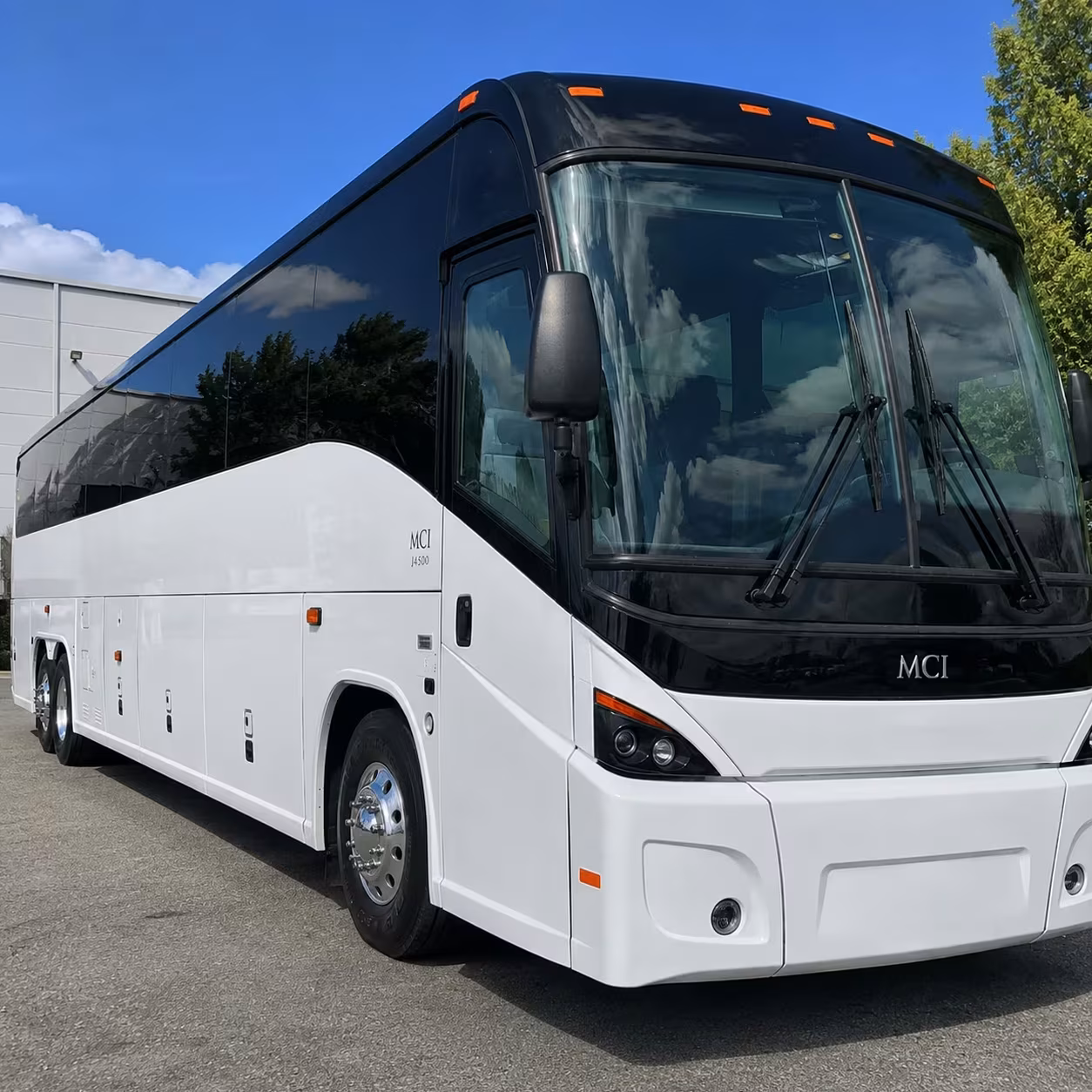 peoria bus rentals to mesa gateway and deer valley airports